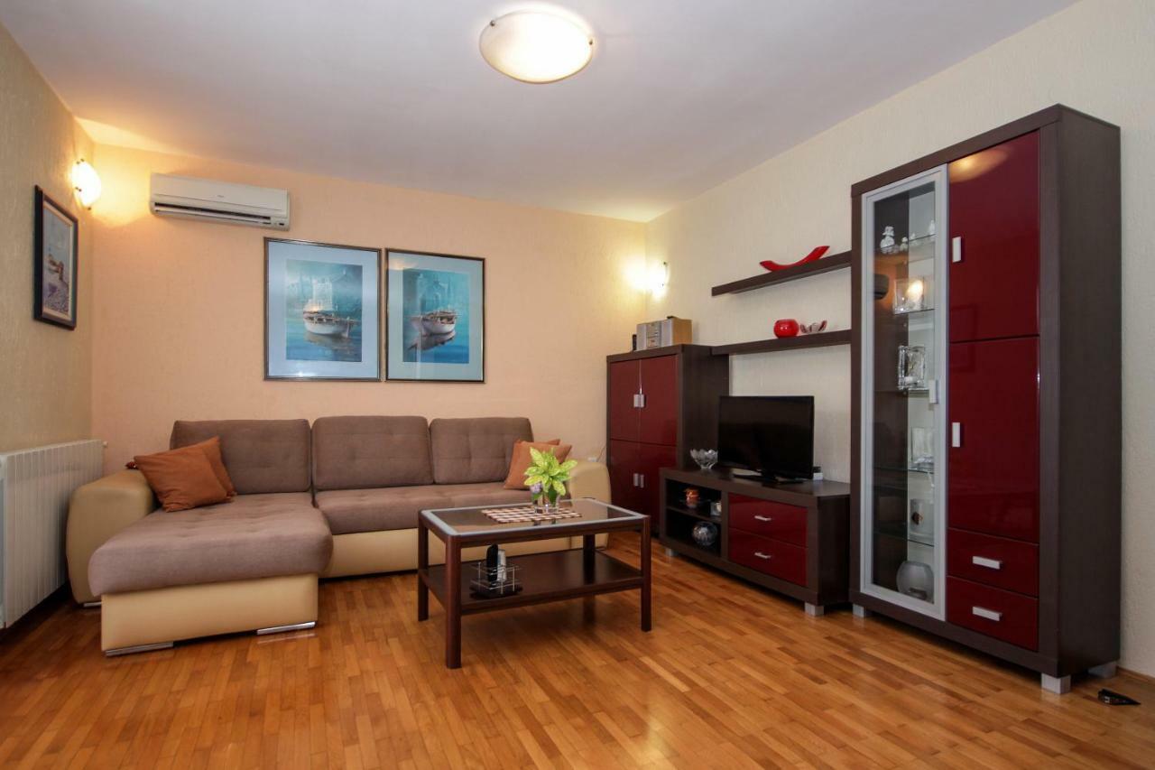 Apartments Mirna Pula Exterior foto