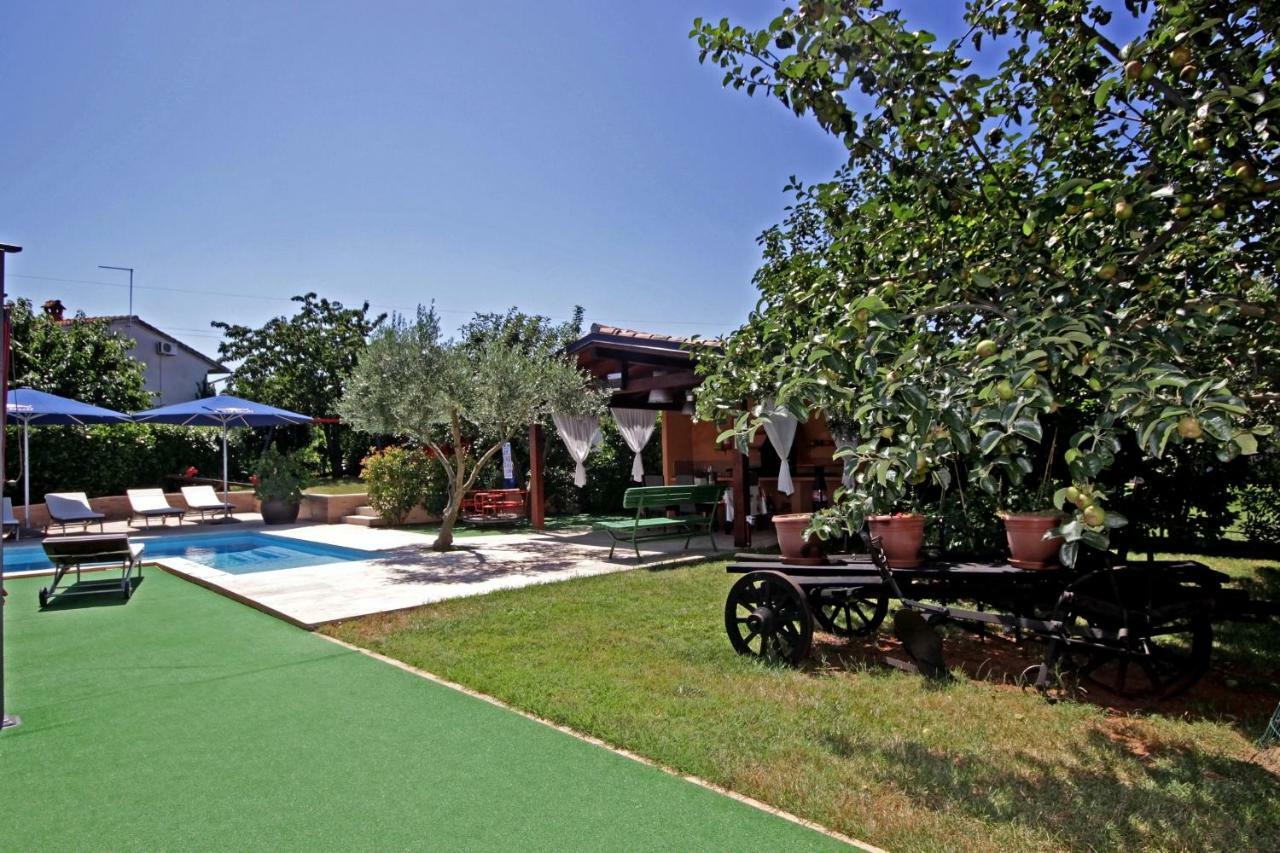 Apartments Mirna Pula Exterior foto