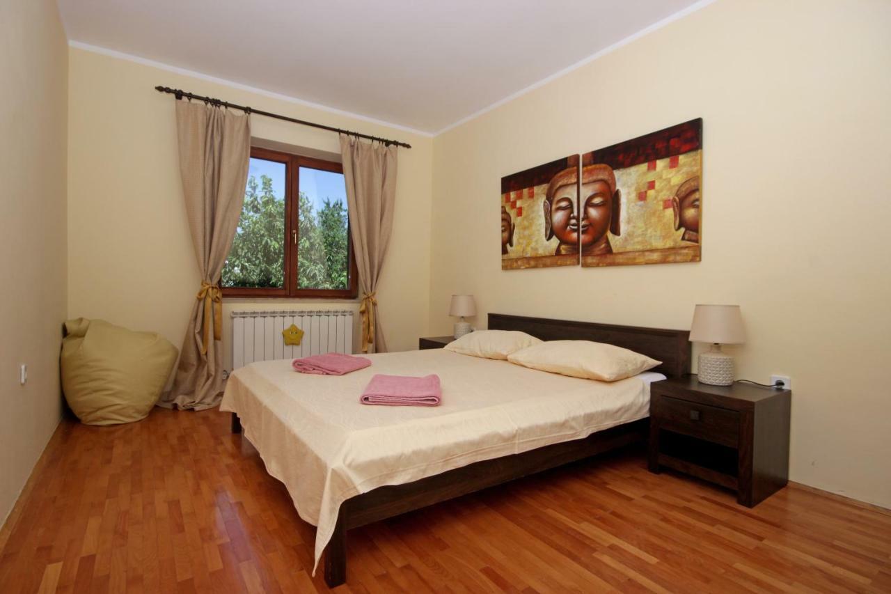 Apartments Mirna Pula Exterior foto